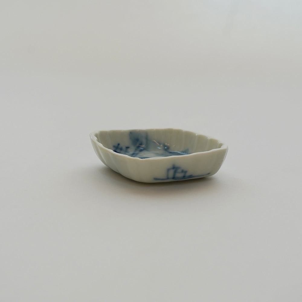 小鉢（染付・印判） 菱形花文